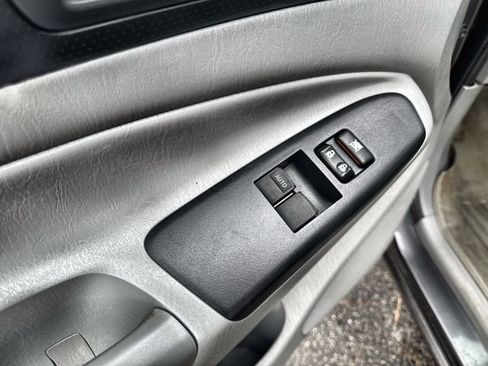 Used 2013 Toyota Tacoma 2WD Access Cab image 21