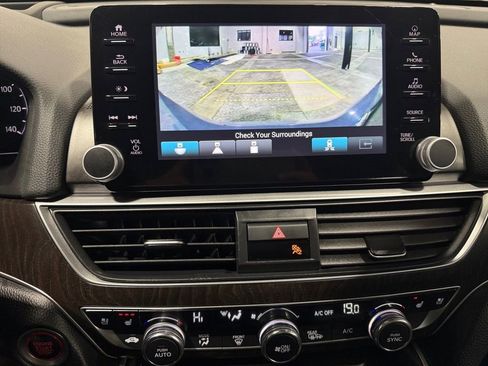 Used 2022 Honda Accord Touring image 29