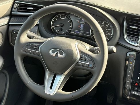 Used 2025 INFINITI QX50 Sport AWD/4WD image 15