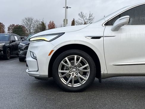 Used 2023 Buick Enclave Premium w/ Experience Buick Package image 9