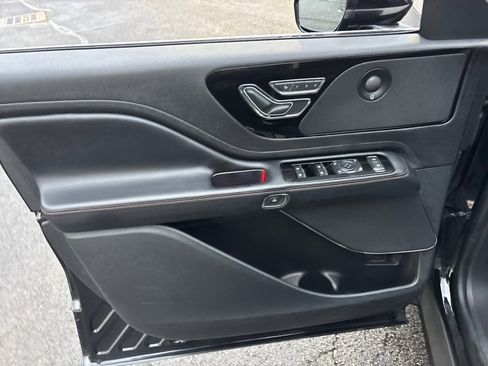 Certified 2022 Lincoln Aviator Grand Touring image 11