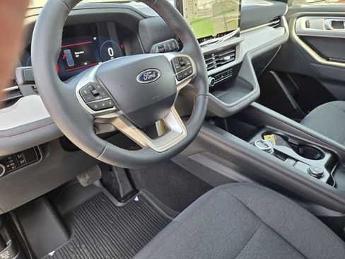 New 2026 Ford Explorer Active RWD image 22