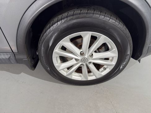 Used 2018 Nissan Rogue Sport SV image 13