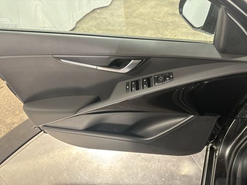 Certified 2025 Kia Niro EX Touring image 18