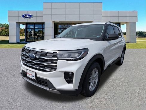New 2026 Ford Explorer Active RWD image 4