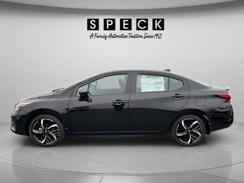 New 2025 Nissan Versa SR w/ Trunk Package FWD image 2