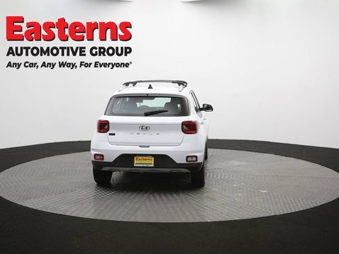 Used 2021 Hyundai Venue SEL FWD image 36