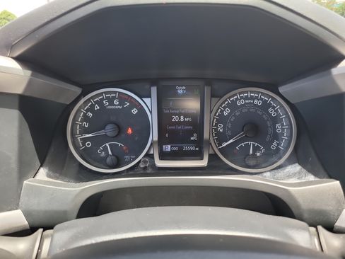 Used 2023 Toyota Tacoma SR5 AWD/4WD image 31