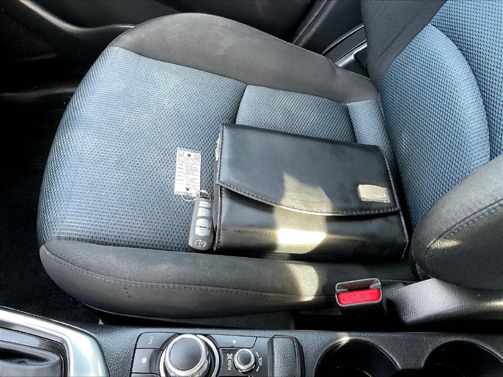 Used 2019 Toyota Yaris LE FWD image 32