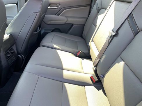 Used 2024 Chevrolet Colorado ZR2 w/ ZR2 Convenience Package III image 17