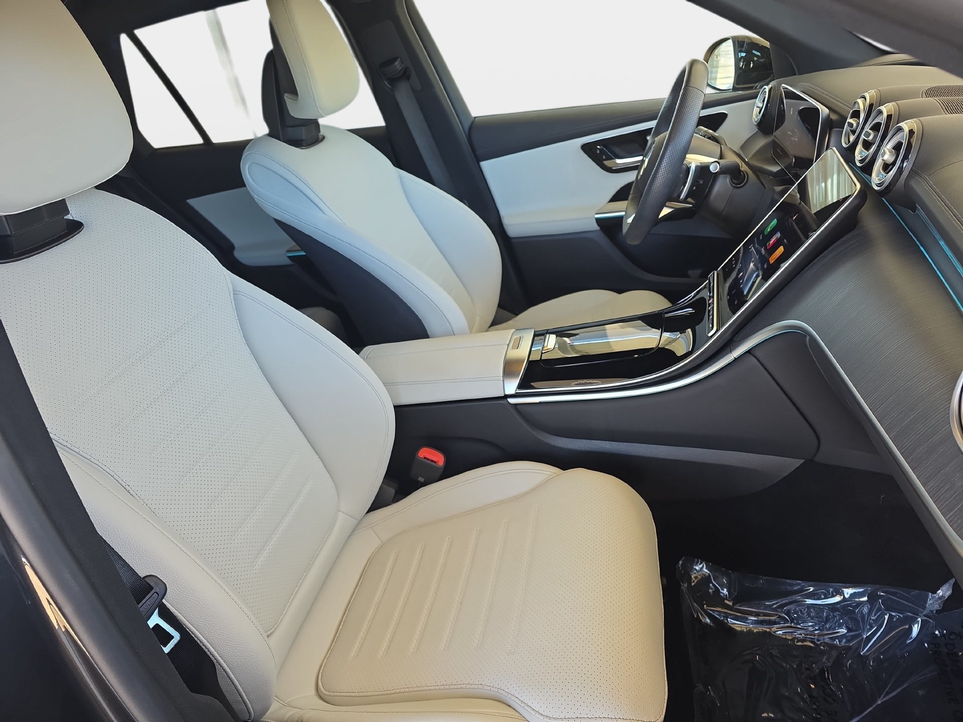 Certified 2026 Mercedes-Benz GLC 300 4MATIC image 10