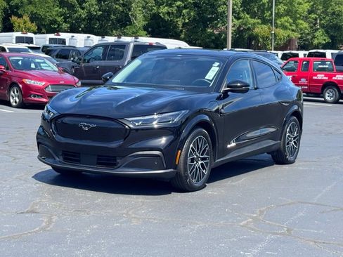 Used 2025 Ford Mustang Mach-E Premium AWD/4WD image 38