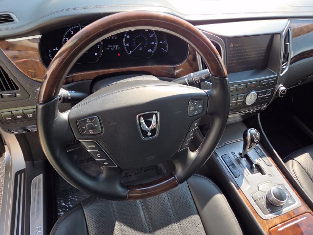 Used 2011 Hyundai Equus Signature RWD image 34