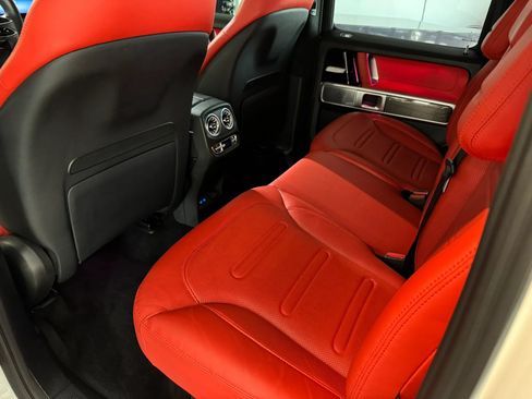 Used 2025 Mercedes-Benz G 550 image 59