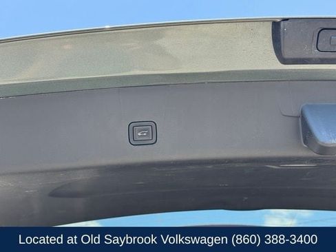 Used 2023 Chevrolet Traverse LT w/ Midnight/Sport Edition AWD/4WD image 21