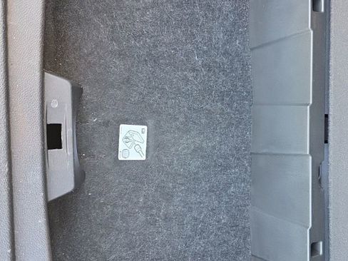 Used 2011 Buick Enclave CXL image 16