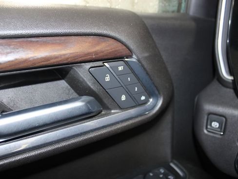 Used 2024 GMC Sierra 1500 SLT image 39