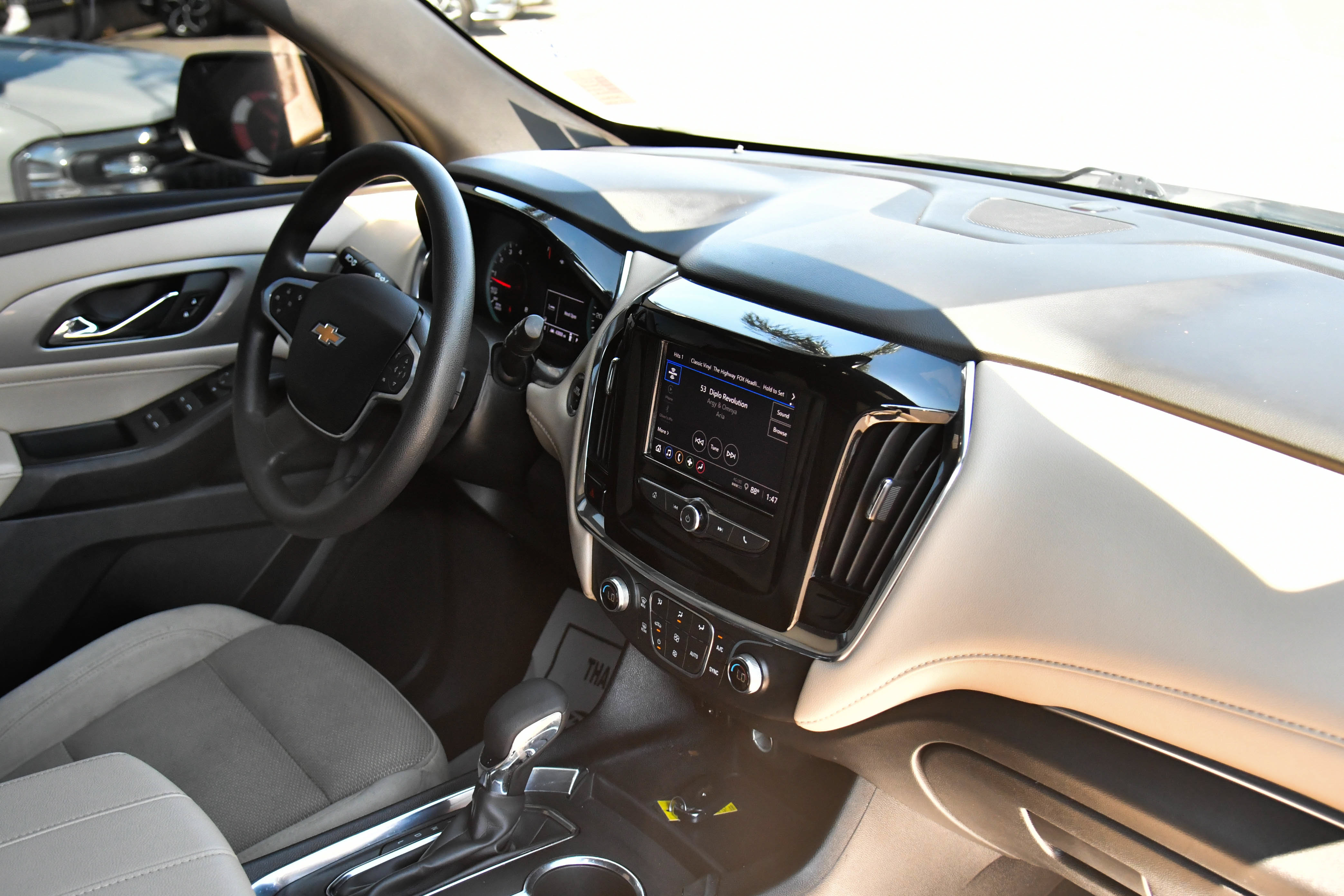 Used 2023 Chevrolet Traverse LS w/ LPO, Cargo Package FWD image 43