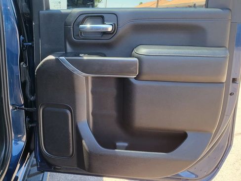 Used 2022 GMC Sierra 2500 AT4 w/ AT4 Premium Plus Package AWD/4WD image 19