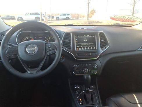 Certified 2022 Jeep Cherokee Trailhawk AWD/4WD image 11