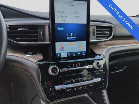 Used 2024 Ford Explorer Platinum w/ Technology Package image 33