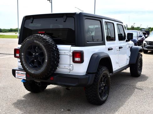 Used 2023 Jeep Wrangler Unlimited w/ Cold Weather Group AWD/4WD image 3