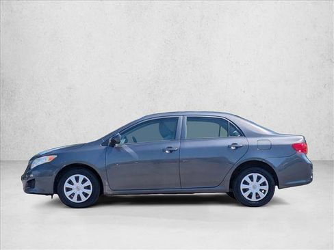 Used 2010 Toyota Corolla LE FWD image 9