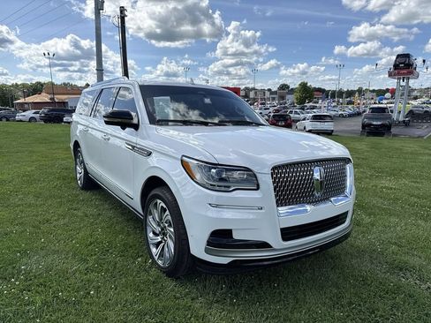 Used 2024 Lincoln Navigator L Reserve AWD/4WD image 15