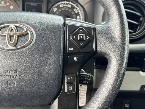 Used 2018 Toyota Tacoma SR RWD image 29
