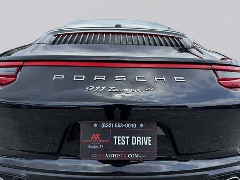 Used 2019 Porsche 911 Targa 4 AWD/4WD image 18