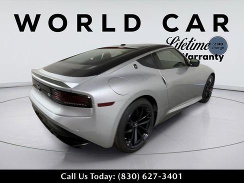 Used 2025 Nissan Z Performance w/ Floor Mat Package RWD image 3
