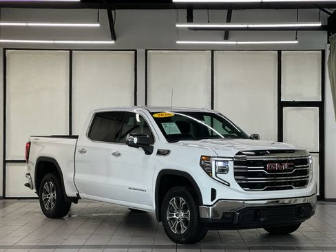 Used 2026 GMC Sierra 1500 SLT AWD/4WD image 1