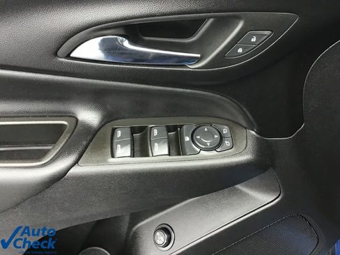 Used 2024 Chevrolet Equinox LT image 10