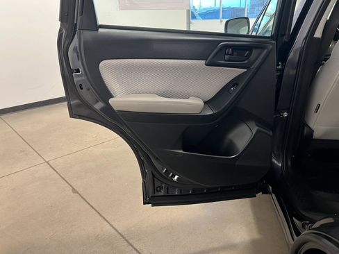 Used 2018 Subaru Forester 2.5i w/ Alloy Wheel Package image 29