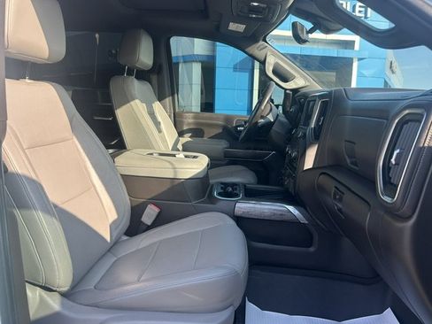 Used 2020 Chevrolet Silverado 2500 LTZ w/ LTZ Premium Package AWD/4WD image 17