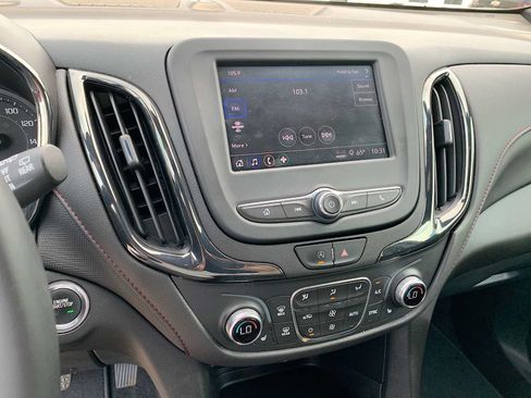 Certified 2023 Chevrolet Equinox RS AWD/4WD image 13