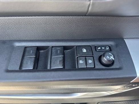 Used 2024 Toyota Sequoia Platinum AWD/4WD image 20