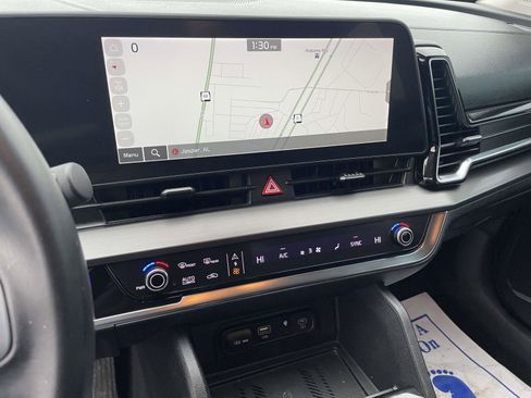 Used 2023 Kia Sportage EX image 19