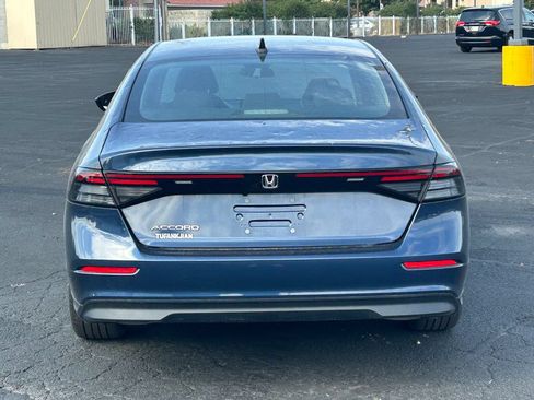 Used 2025 Honda Accord SE image 4