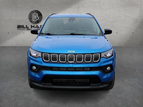 Used 2022 Jeep Compass Latitude image 2