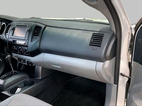 Used 2013 Toyota Tacoma 2WD Regular Cab image 17