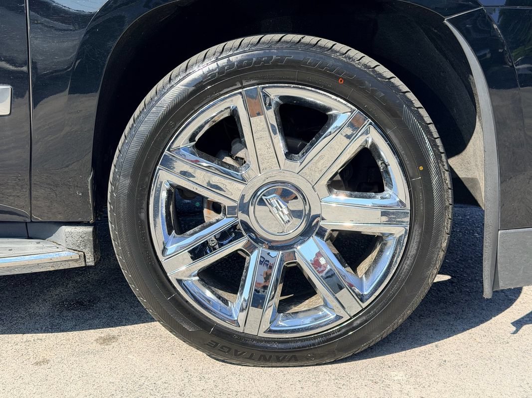 Used 2016 Cadillac Escalade Luxury AWD/4WD image 31