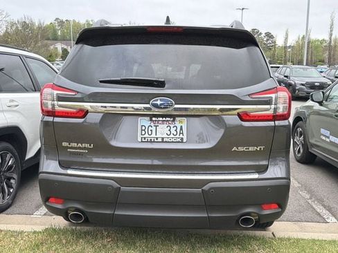 Used 2025 Subaru Ascent Premium w/ Premium Package image 5
