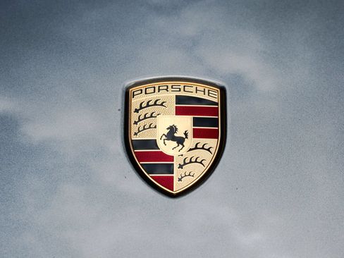 Used 2016 Porsche Cayenne S w/ Premium Package AWD/4WD image 8