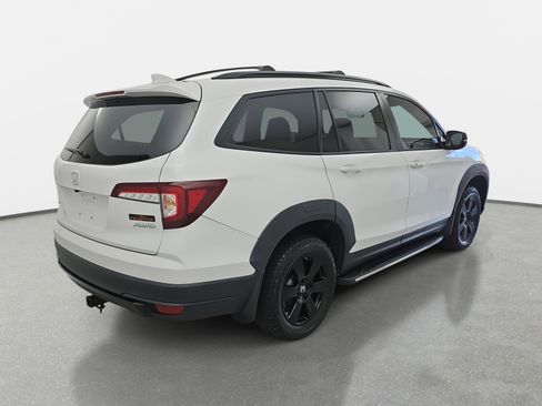 Used 2022 Honda Pilot TrailSport image 3