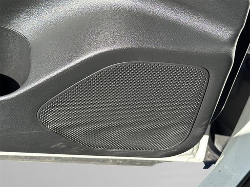 Certified 2021 Nissan Rogue S image 37