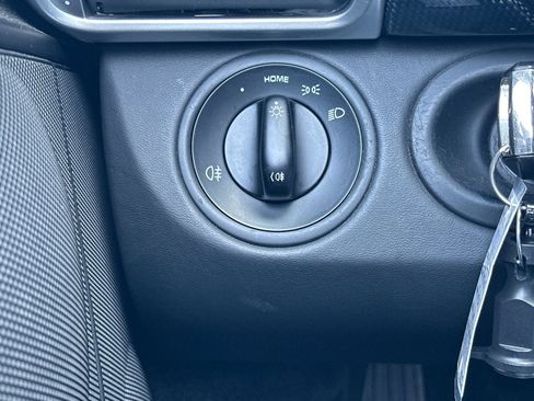 Used 2011 Porsche 911 Turbo image 33