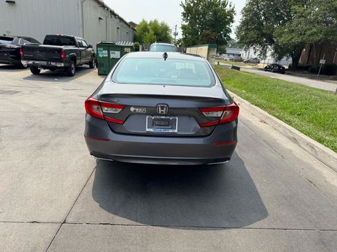 Used 2018 Honda Accord LX image 10