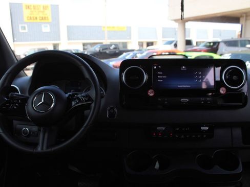 Used 2026 Mercedes-Benz Sprinter 2500 image 17