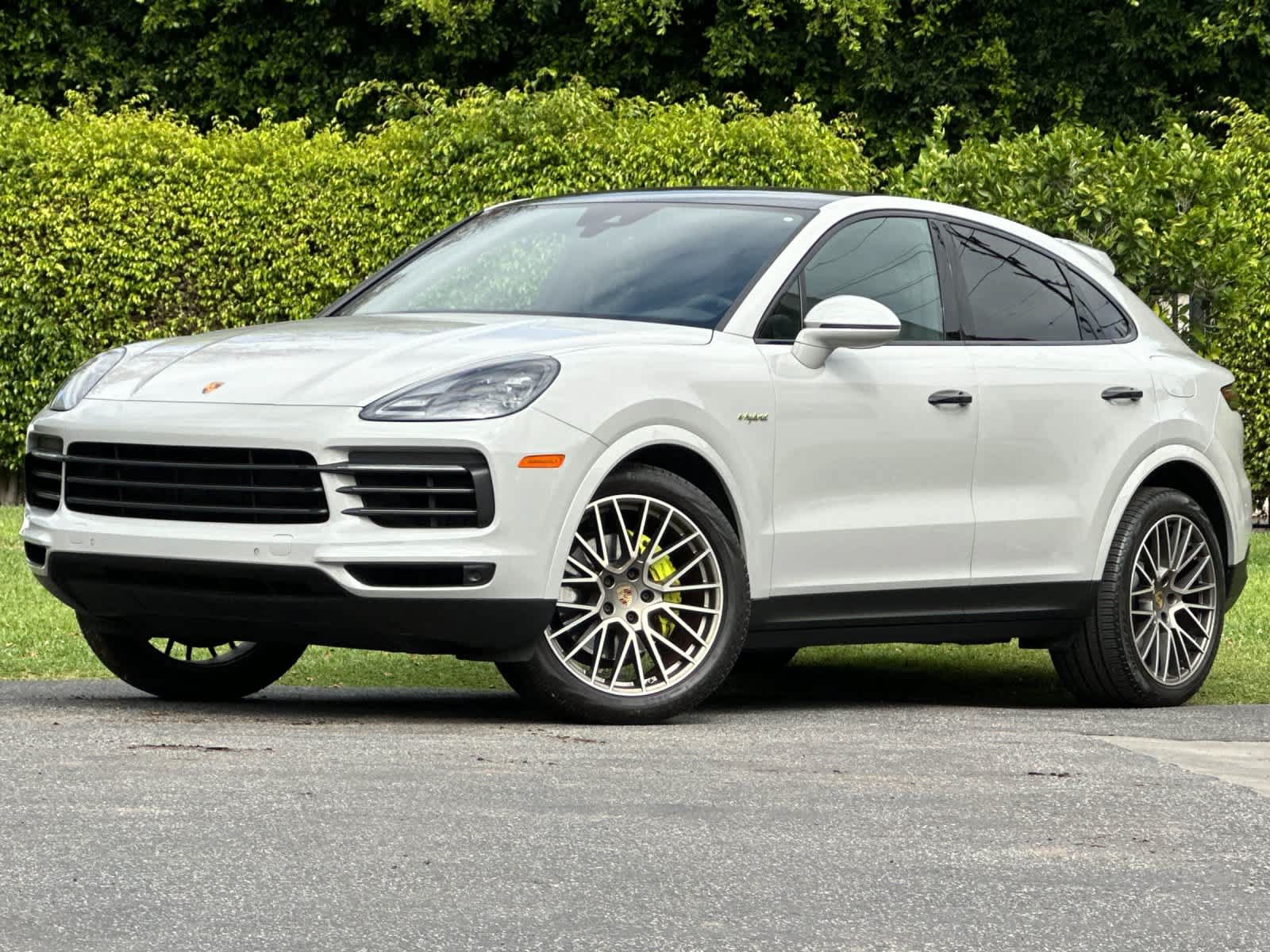 Used 2023 Porsche Cayenne Platinum Edition AWD/4WD image 1